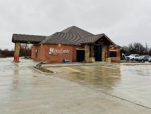 Henryetta First Family bank location