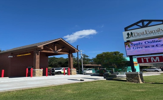 Checotah First Family bank location